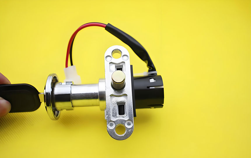 霍爾元件賦能電動車智能安防——華芯全極低功耗霍爾HX6323引領電子龍頭鎖新升級