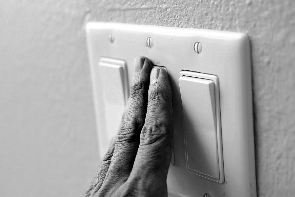 霍爾元件在按鈕開關中的應用——以無錫華芯科技HX6383為例