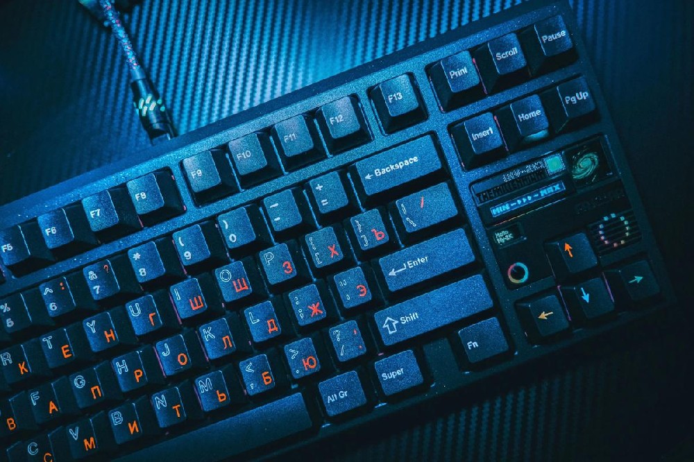 霍爾元件在機械鍵盤中的創新應用——以無錫華芯科技HX49E線性霍爾元件為例